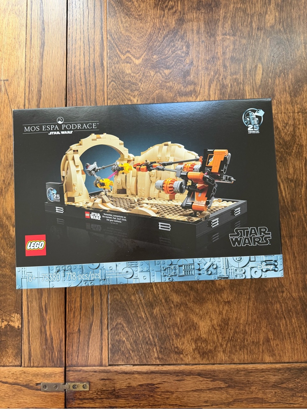 LEGO 75380 Star Wars Mos Espa Podrace Display Set